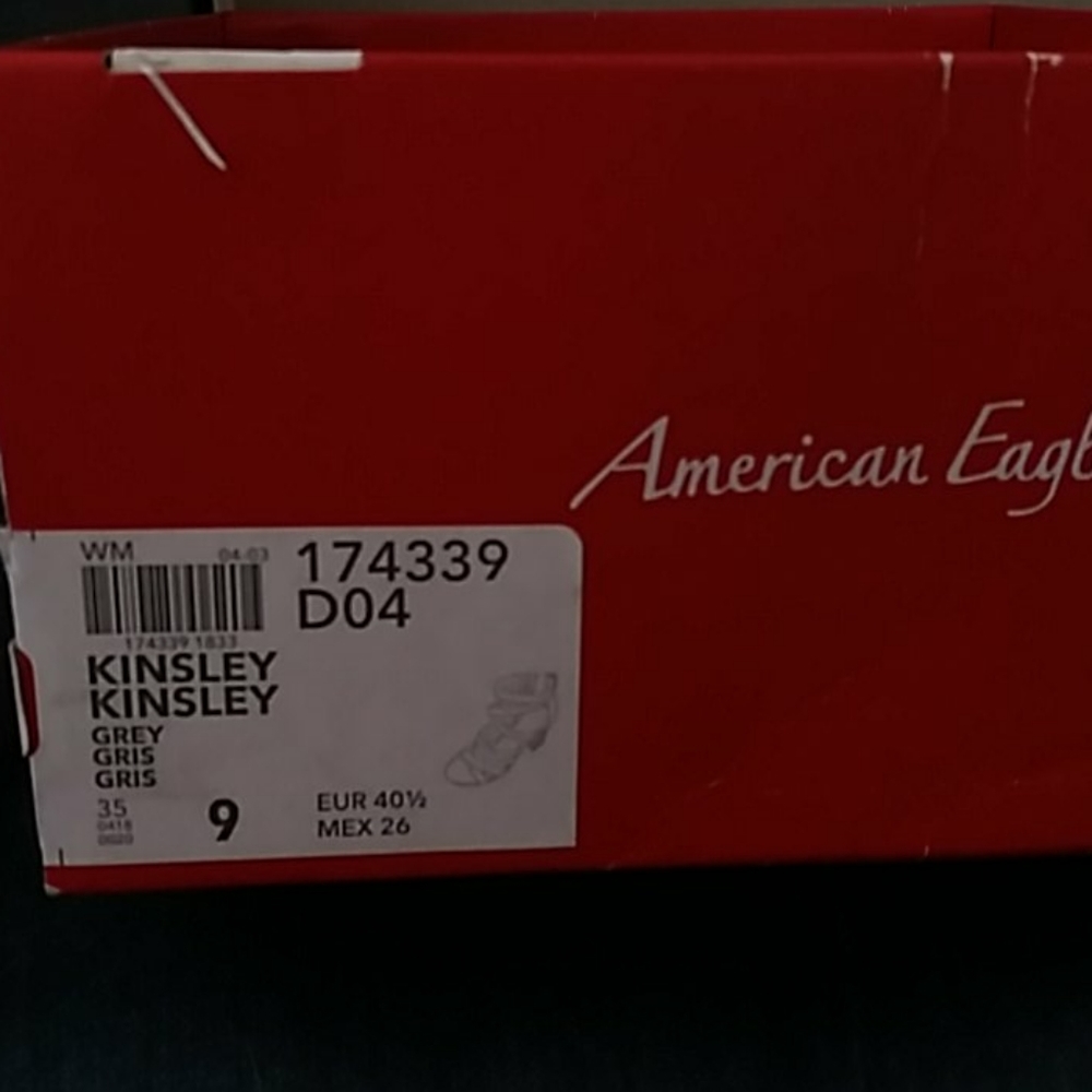 Heels - Picture 4 of 4